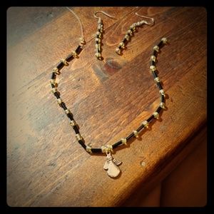 Earring and necklace set